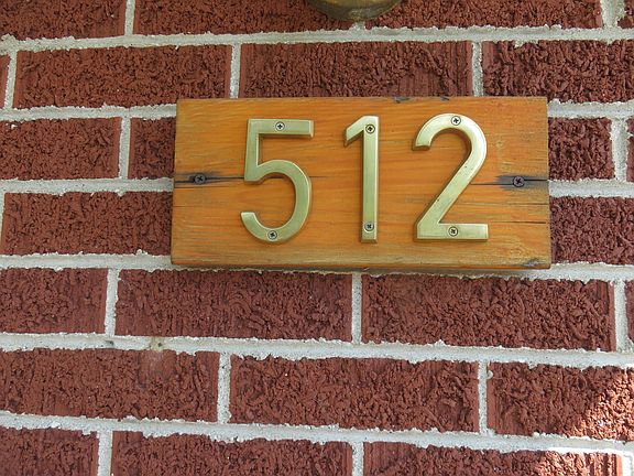 2nd image of 512 W Avenue C