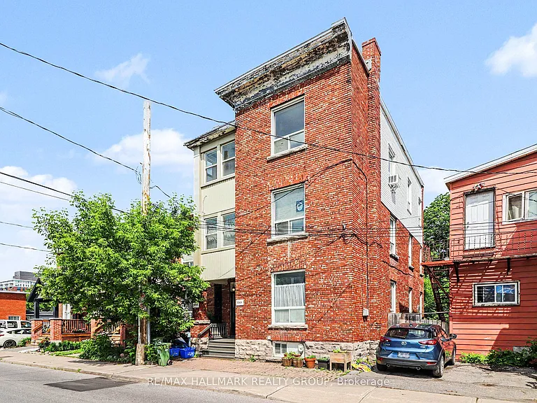 1071 Gladstone Ave #3 — Photo 1