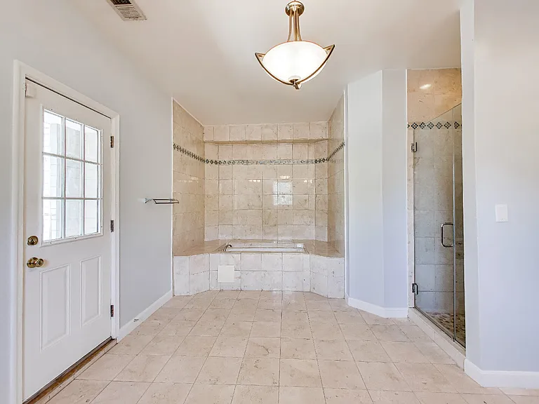 5713 Eads St NE — Photo 27
