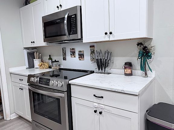 2nd image of 305 Poplar St