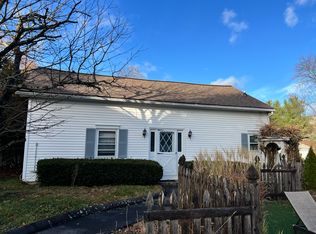 196 Fern St, West Hartford, CT 06119