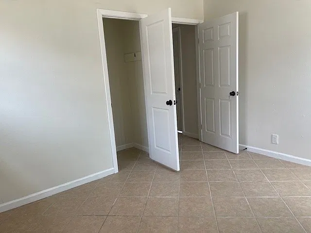 3 bed, 1.0 bath, 1368 sqft, $1,800 — Photo 3