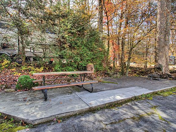 3rd image of 4229 E Pkwy Lot 40