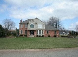 13275 Sumac Rd, South Lyon, MI 48178