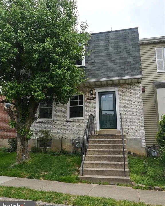 3055 Hickory Grove Ct