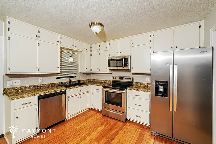 6836 Markham Dr — Photo 9