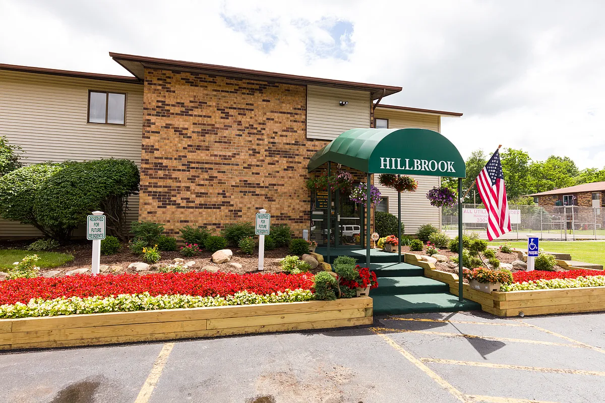 Building Photo - Hillbrook Apartments