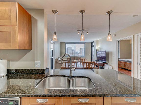 5th image of 2451 Midtown Ave #1101