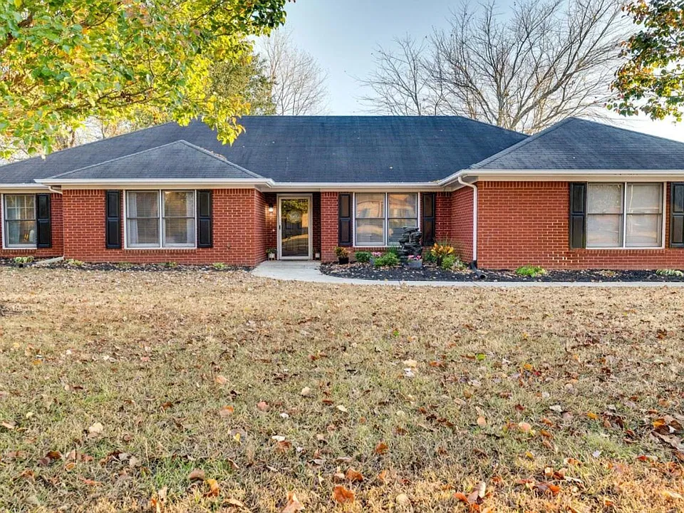 108 Adalene Ln