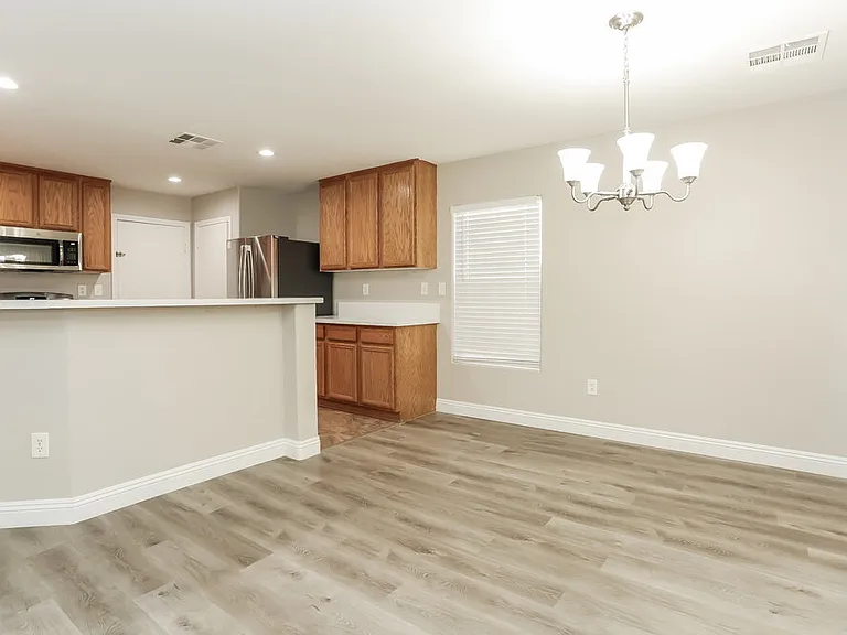 5820 Gemstone Peak St — Photo 7