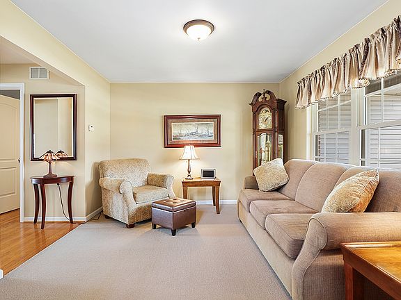4th image of 1196 Fawn Cir