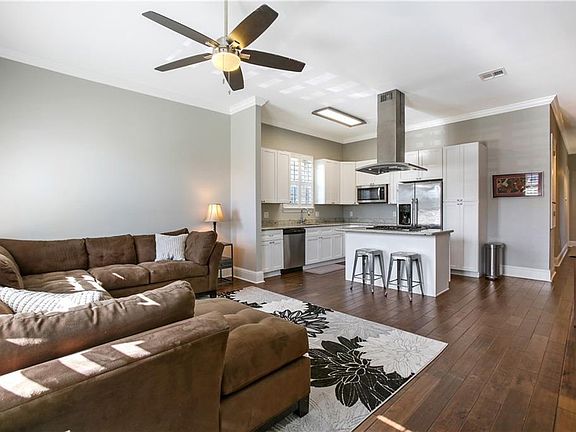 2nd image of 2514 Valence St