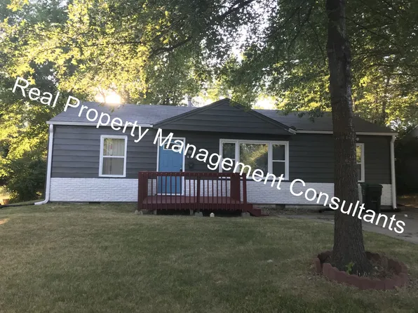 406 9th Street Ter, Warrensburg, MO 64093
