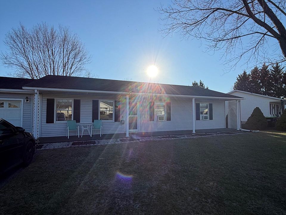 1st image of 209 Somerset Dr