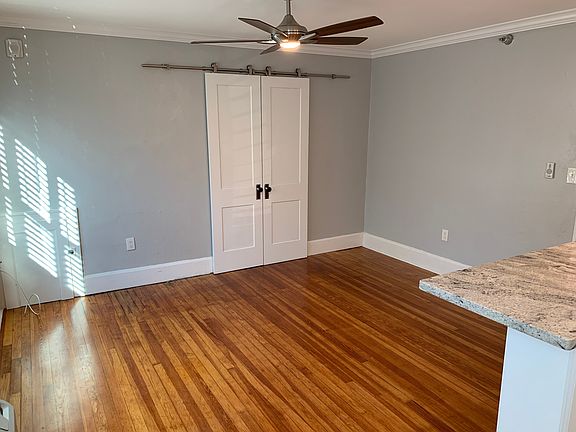 5th image of 635 12th Ave NE APT 17