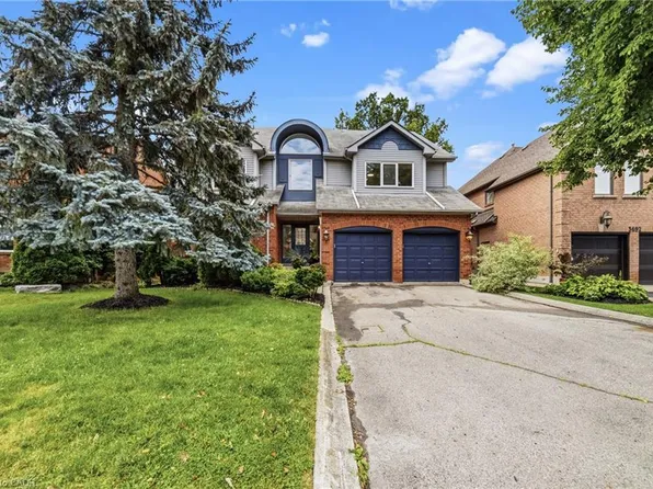 3686 Saint Laurent Ct, Mississauga, ON L5L 4T1