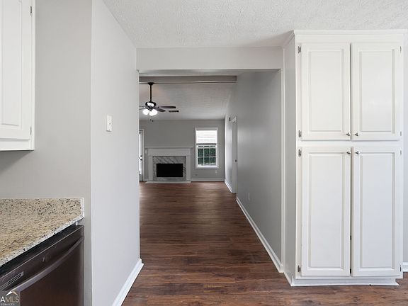 3rd image of 114 Harper Way