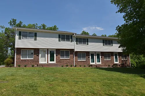 Floor plan 605-C Brookdale Dr