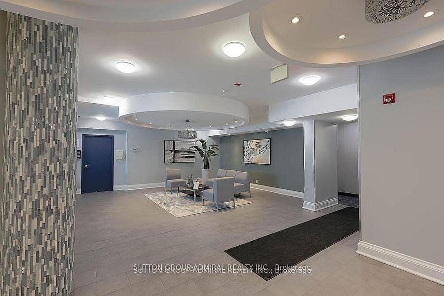 1st image of 60 Fairfax Cres #409