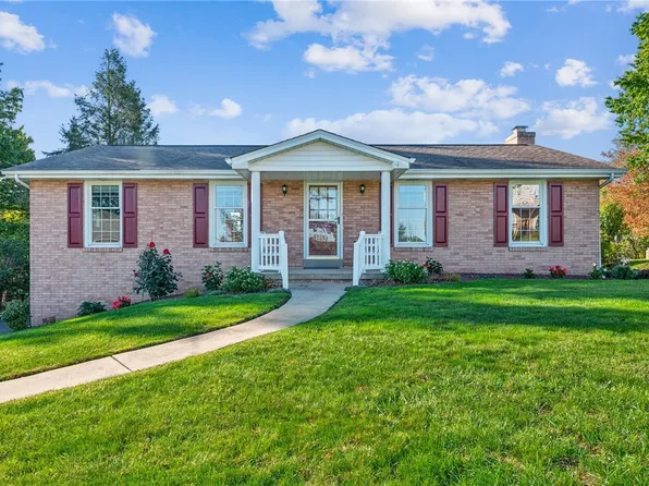 27 Waverly Dr, Greensburg, PA 15601