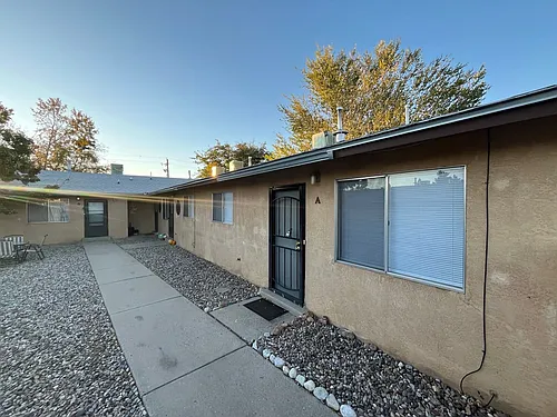 Quiet NE Heights 2 Bedroom End Unit Apartment Photo 1