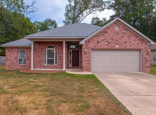 310 Montgomery Dr, Benton, AR 72015