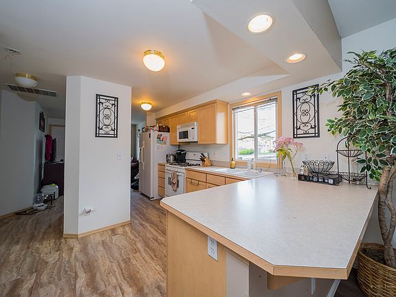 5th image of 4406 148th St NE