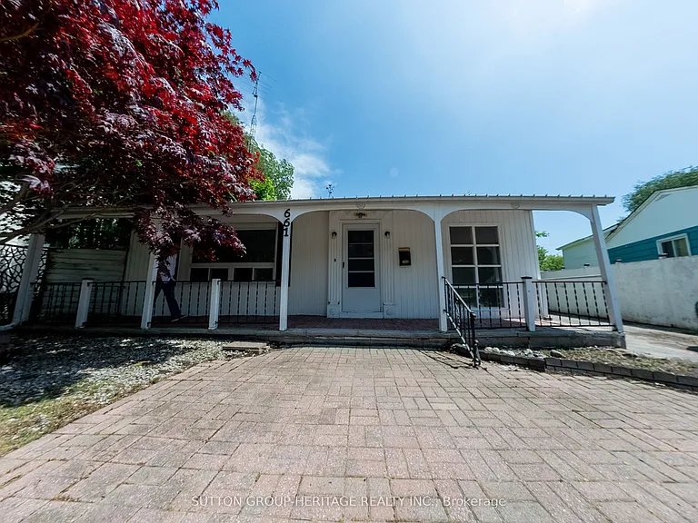 661 Annland St — Photo 4