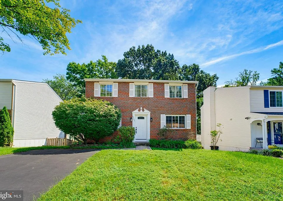 8467 Magic Tree Ct