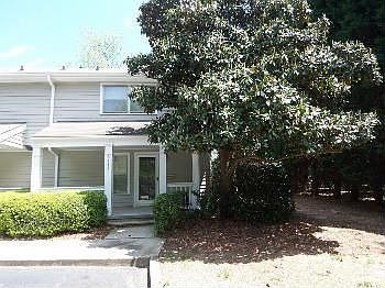 1st image of 2411 Farmstead Cir SE