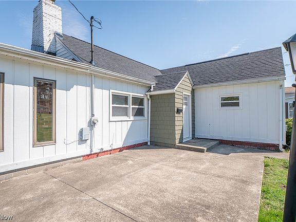 3rd image of 1131 Hampton Rd