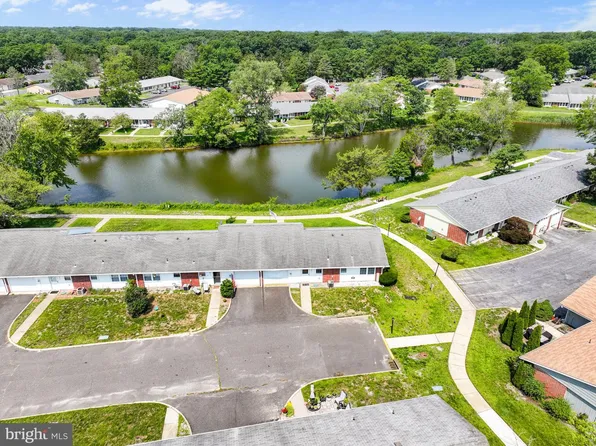 355 Dorchester Dr, Lakewood, NJ 08701