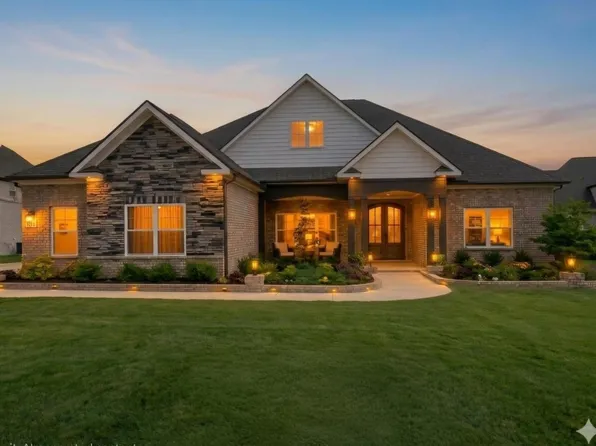 105 Sickle Mower Cir, New Market, AL 35761