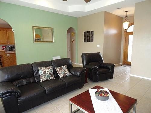 3rd image of 2400 Palmetto Dr