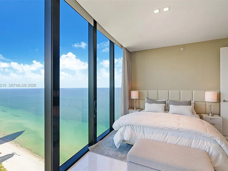 18555 Collins Ave #4305 — Photo 19