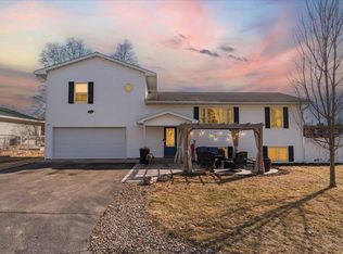 805 Hilton St, Prescott, WI 54021