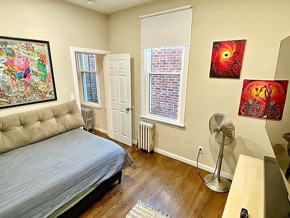 4th image of 240 Suydam St Floor 3
