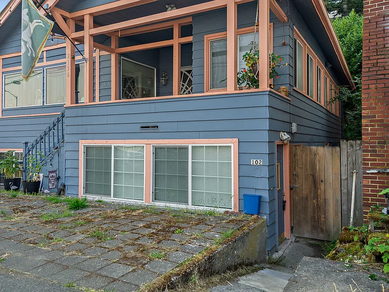 2136 Alki Ave SW #102 — Photo 3