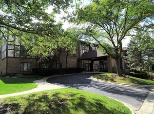 7737 W Golf Dr APT 103, Palos Heights, IL