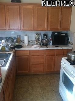4th image of 13008 Beachwood Ave