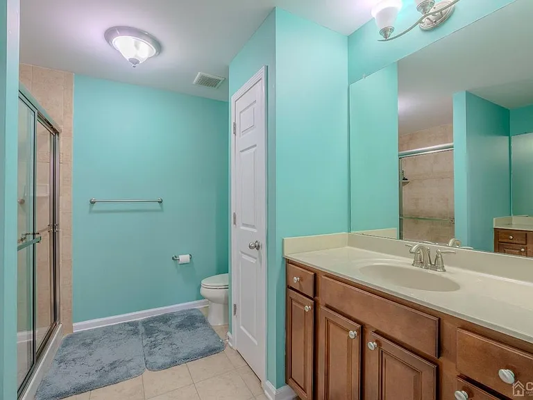 2474 N Canterbury Ln — Photo 32