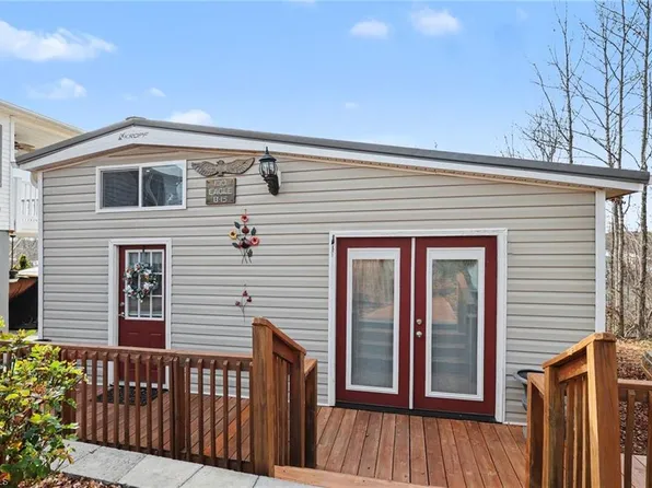 130 Eagle Dr, New London, NC 28127