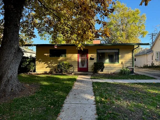 321 Vancouver Ave photo 1