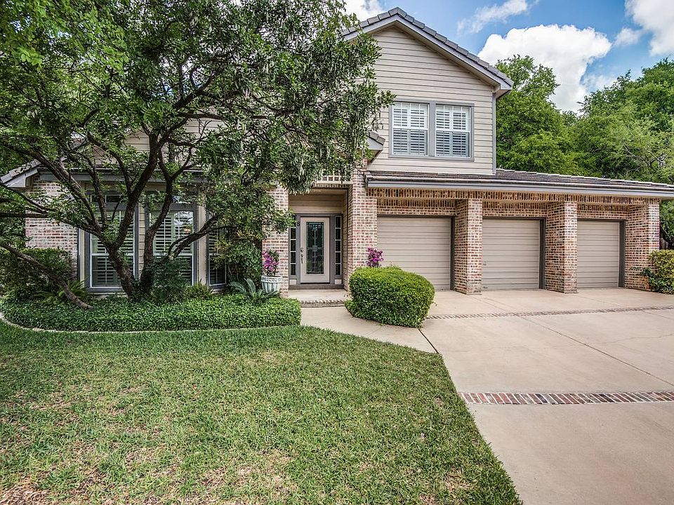 1st image of 8 Granburg Cir