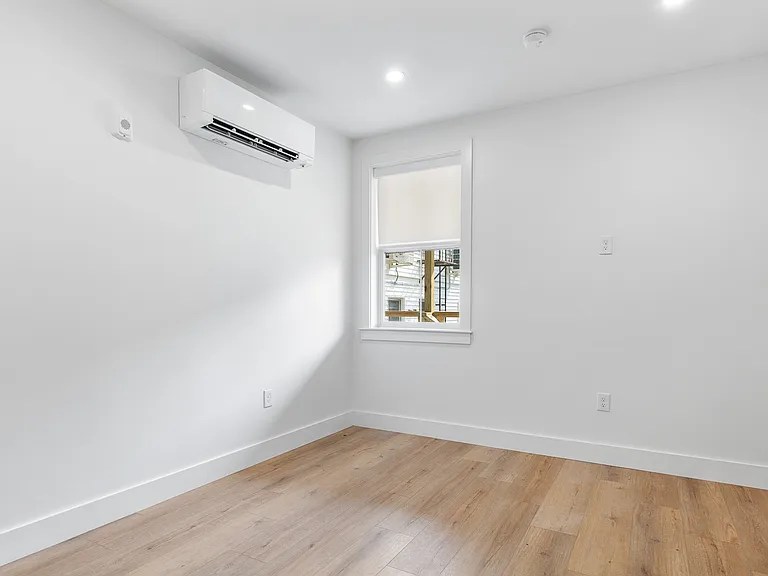 113 Ives Street — Photo 29