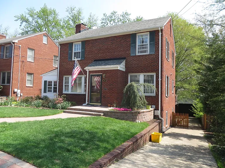 25 N Garfield St — Photo 1