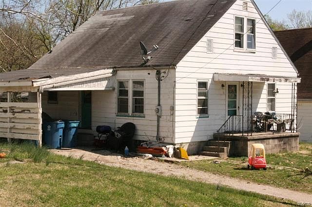 2nd image of 1409 Willard Ave