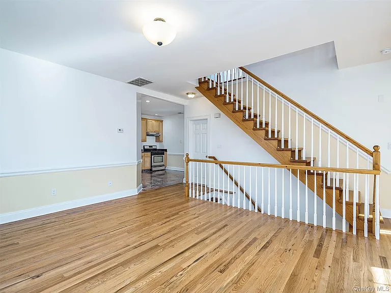 26 Summit Ave #2 — Photo 9