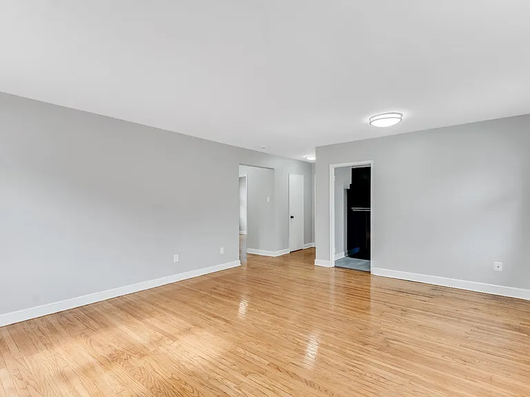 Forest Park Apartments — Photo 3