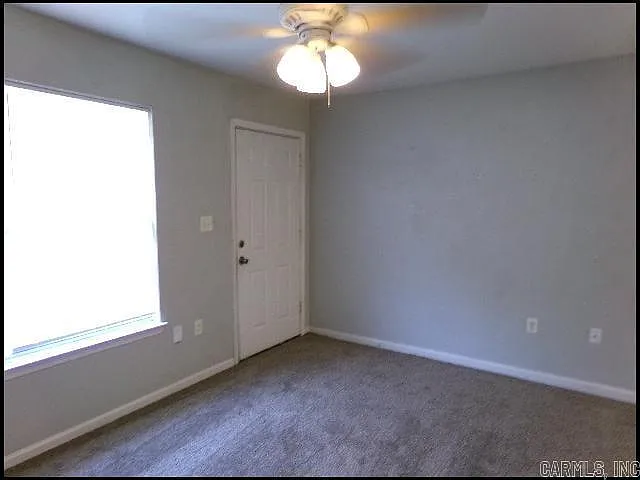 3 bed, 1.0 bath, 1100 sqft, $790 — Photo 3